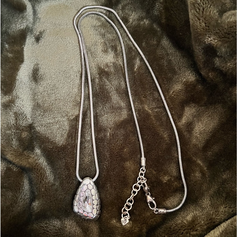 Beautiful Brighton necklace with a long 36” chain